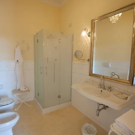 Отель Matilde Di Canossa Golf & 4*