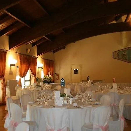 Hotell Matilde Di Canossa Golf & Reggio Emilia